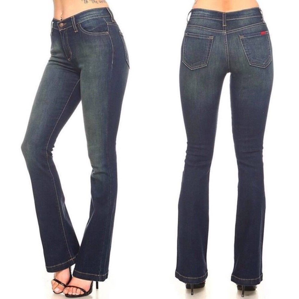 High rise boot cut jeans 👖🥰